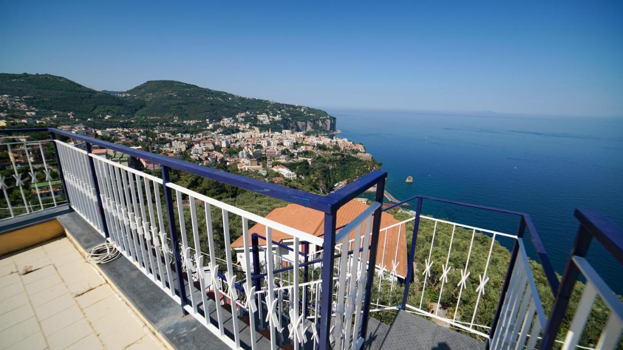 Mira Vico Apartments Vico Equense Eksteriør billede